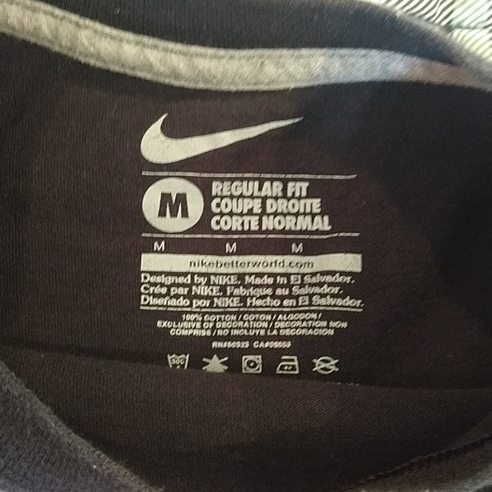 Nike - Picture 3 of 3